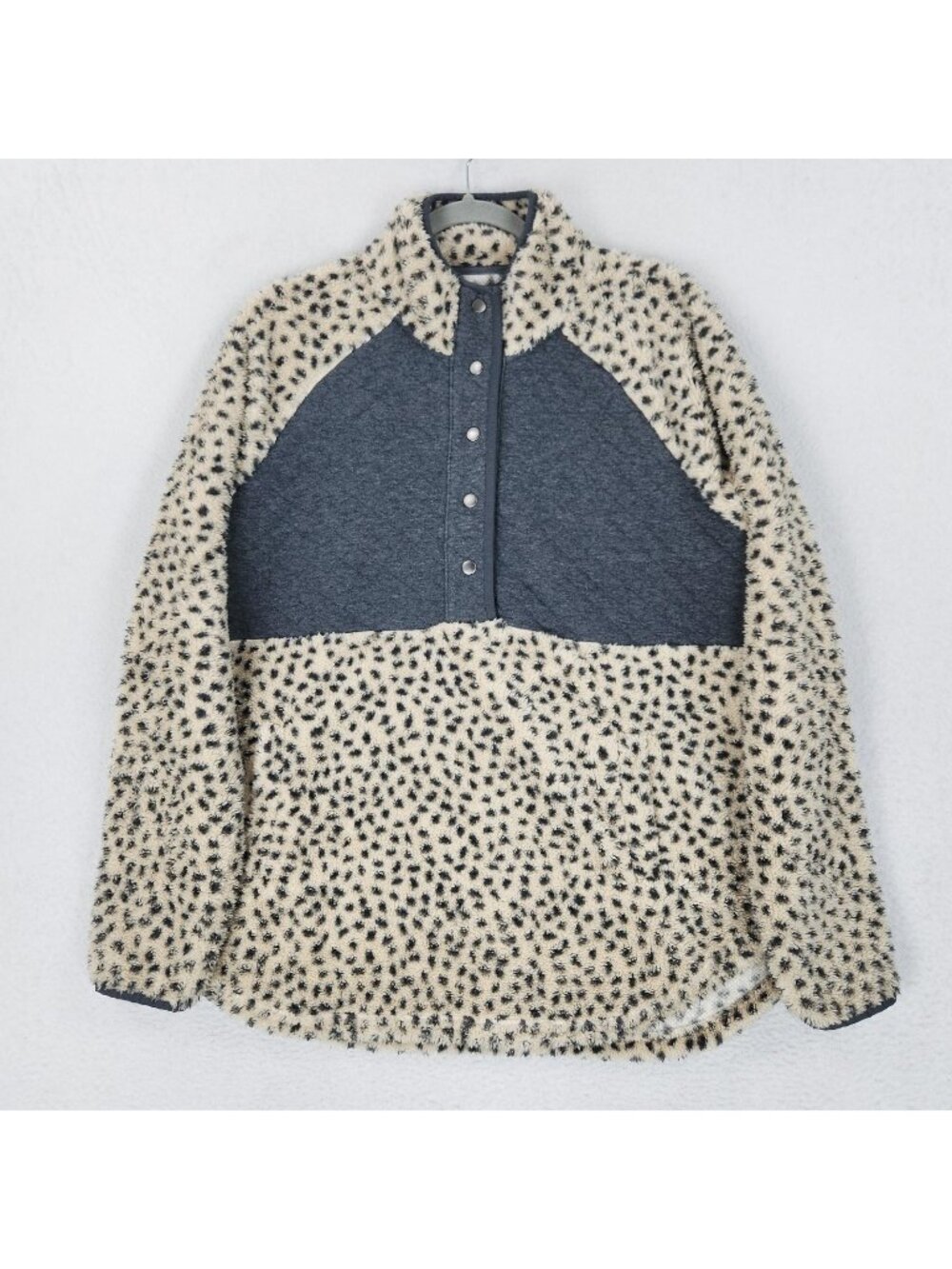 Maurices Sweater Womens XXL Tan Gray Leopard Fleece Plush Snap Henley Pullover